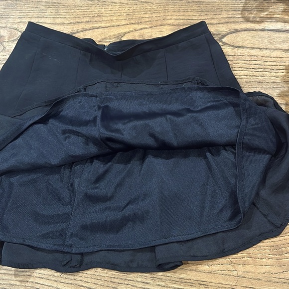 Show me your Mumu flowy mini skirt black size Medium - Picture 3 of 4